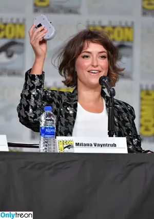 Milana Vayntrub / AT&T Girl / mintmilana nude photo #0837