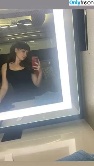 Milana Vayntrub / AT&T Girl / mintmilana nude photo #0889