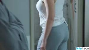 Milana Vayntrub / AT&T Girl / mintmilana nude photo #0921