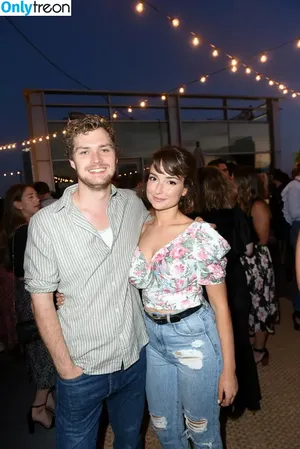 Milana Vayntrub / AT&T Girl / mintmilana nude photo #0930