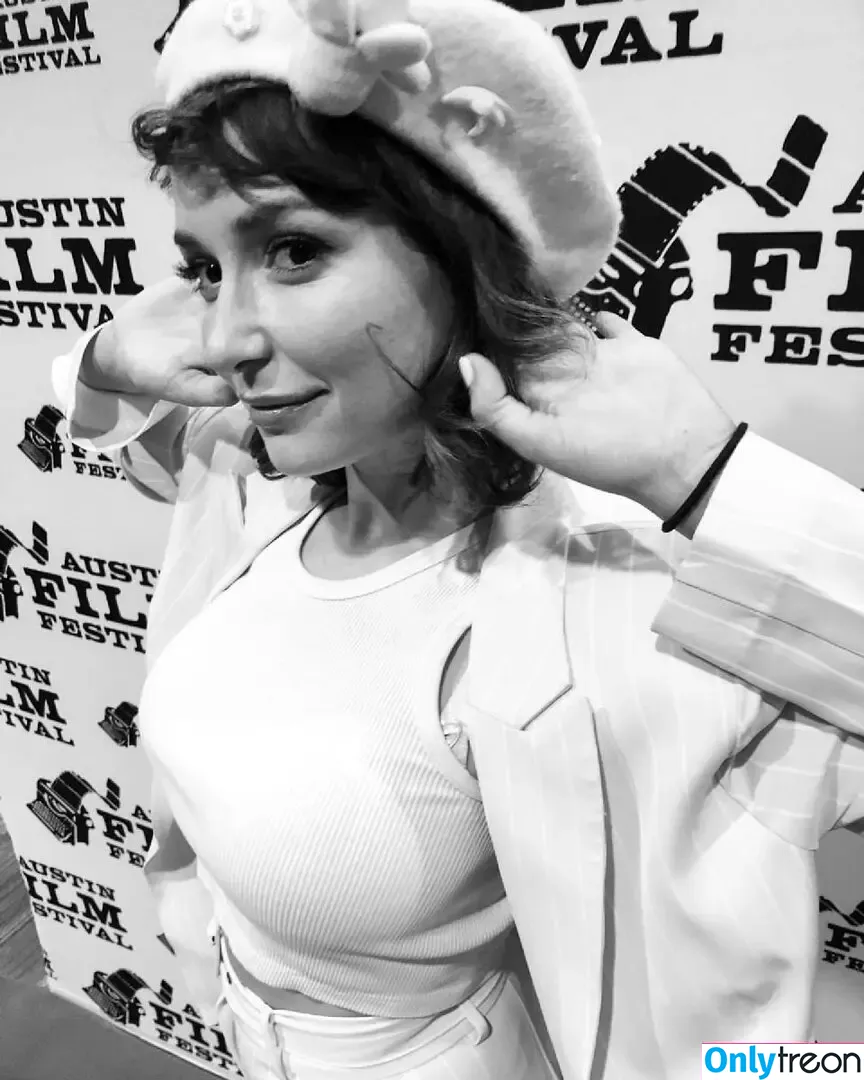 Milana Vayntrub nude photo #0828 (AT&T Girl / mintmilana)