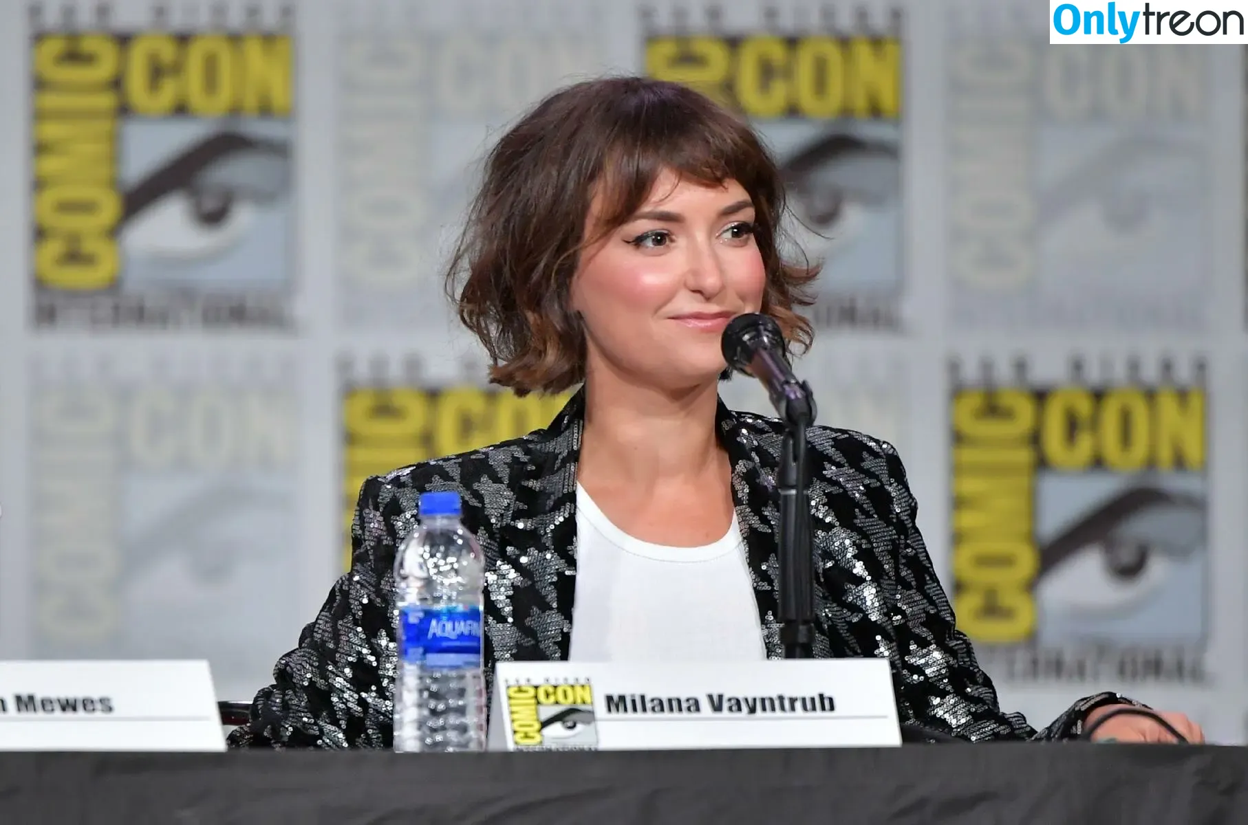 Milana Vayntrub nude photo #0835 (AT&T Girl / mintmilana)