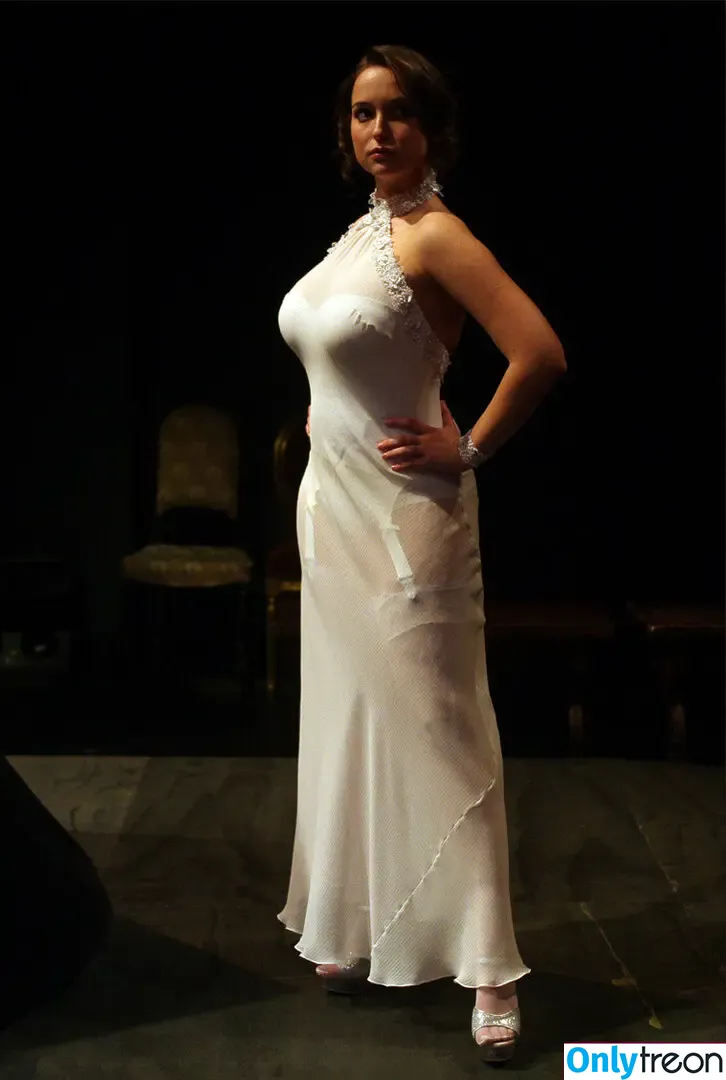 Milana Vayntrub nude photo #0845 (AT&T Girl / mintmilana)