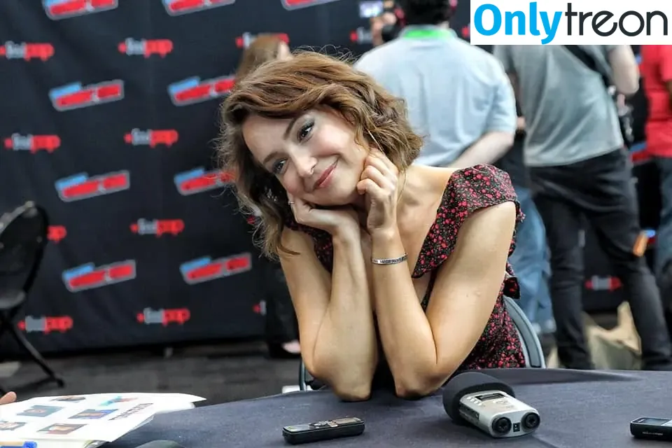 Milana Vayntrub nude photo #0882 (AT&T Girl / mintmilana)