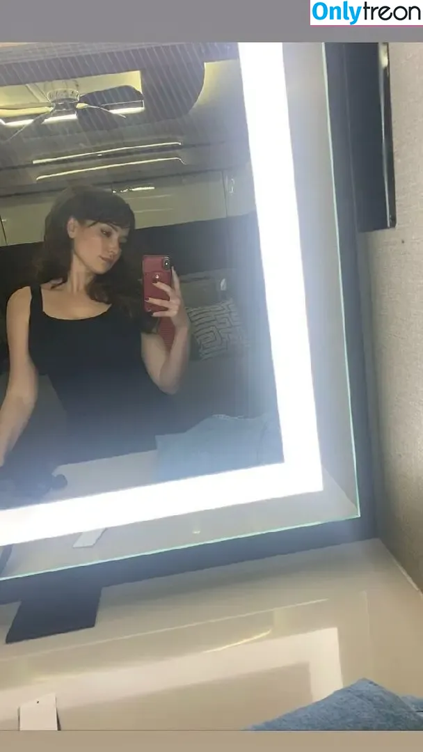 Milana Vayntrub nude photo #0889 (AT&T Girl / mintmilana)