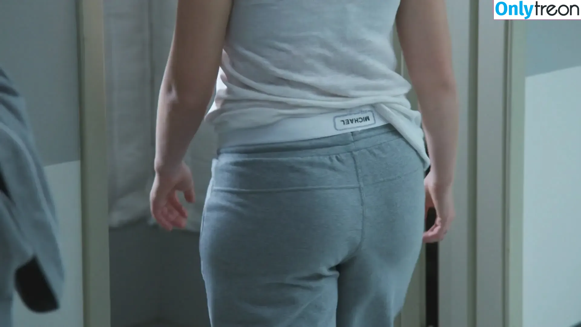 Milana Vayntrub nude photo #0920 (AT&T Girl / mintmilana)