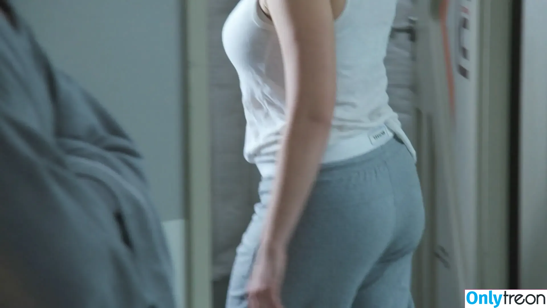 Milana Vayntrub nude photo #0921 (AT&T Girl / mintmilana)