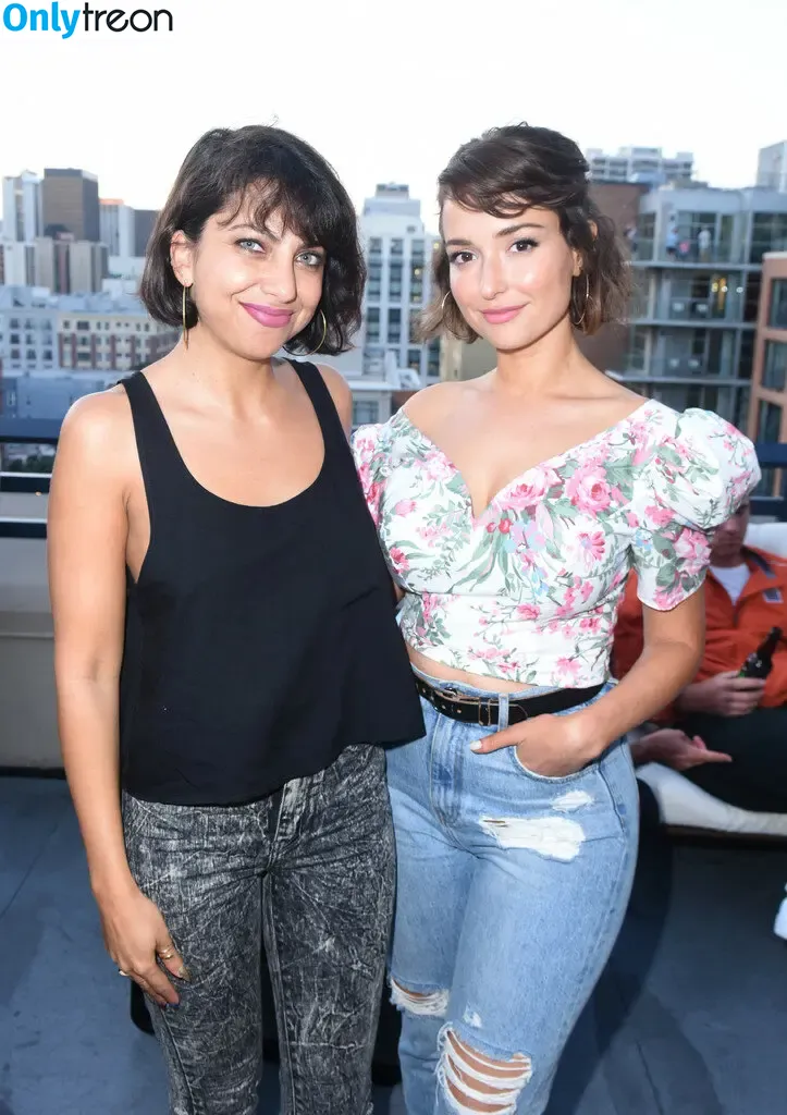 Milana Vayntrub nude photo #0931 (AT&T Girl / mintmilana)