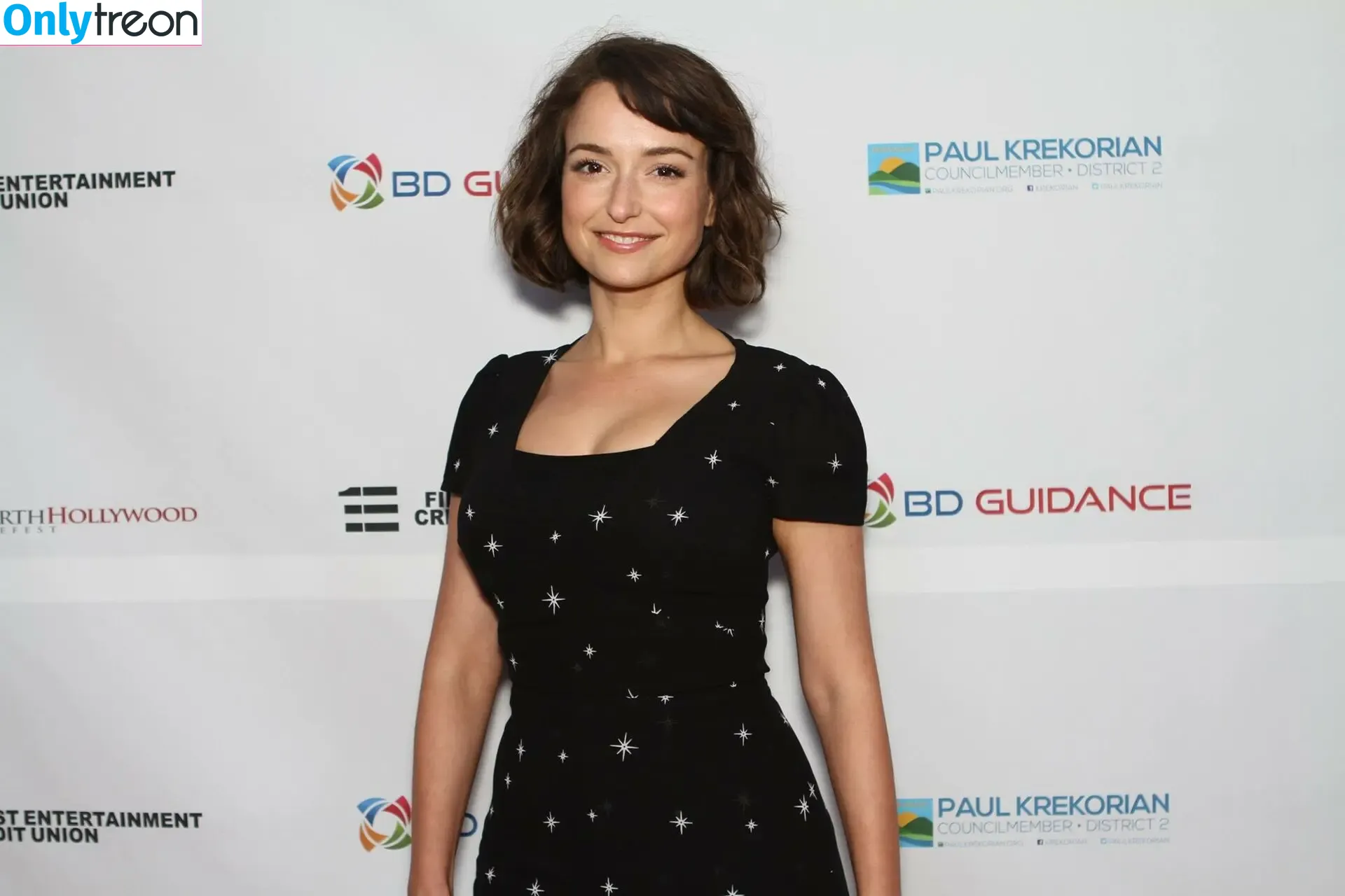 Milana Vayntrub nude photo #0934 (AT&T Girl / mintmilana)