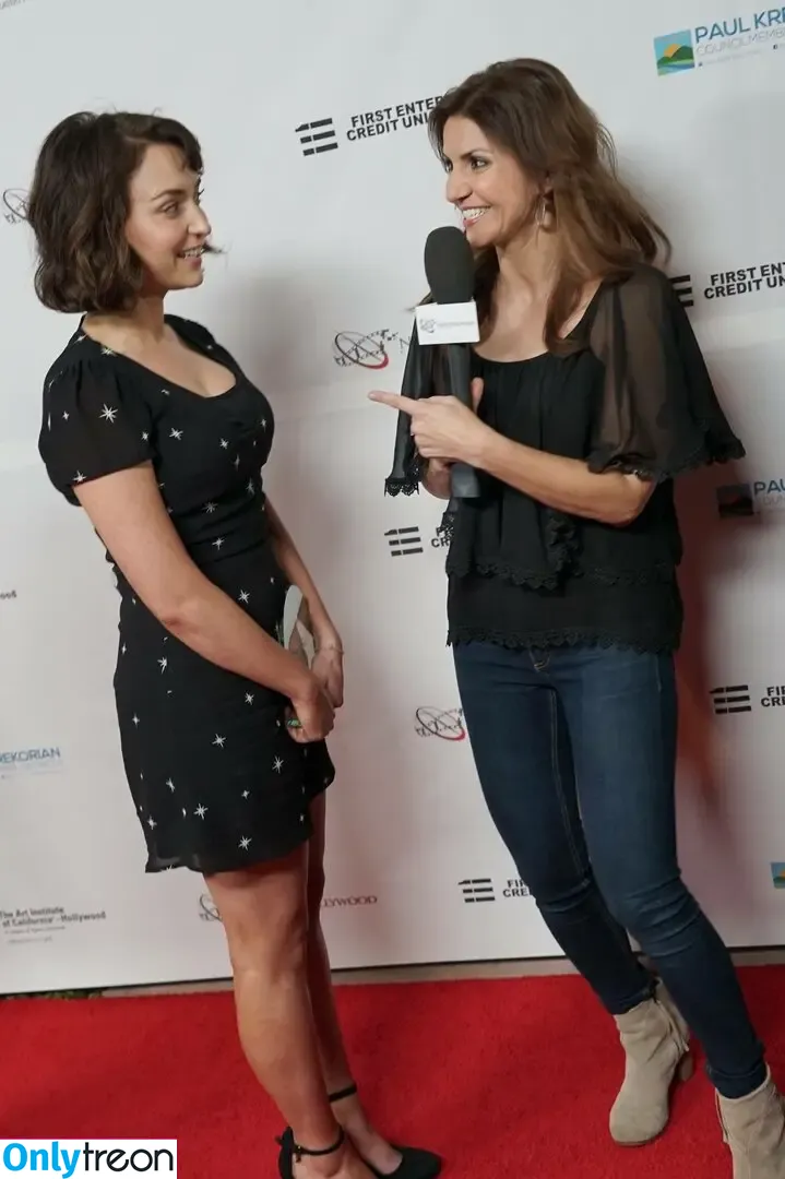 Milana Vayntrub nude photo #0937 (AT&T Girl / mintmilana)