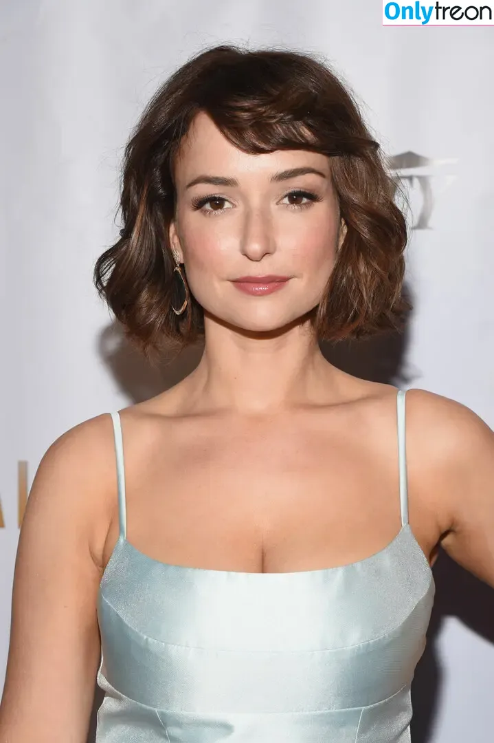 Milana Vayntrub nude photo #0939 (AT&T Girl / mintmilana)