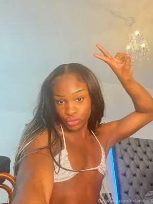 milandior3 / parisvalentinee nude photo #0020