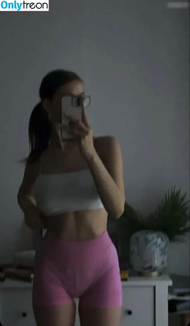 Mileen.kth nude photo #0046 (Mileen.kth)