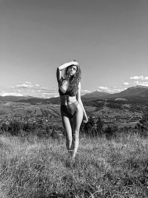 Milena Milyaeva / lyubovvomne / via.delapaz nude photo #0034