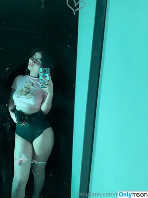 milenaxgg / milenax.gg nude photo #0001