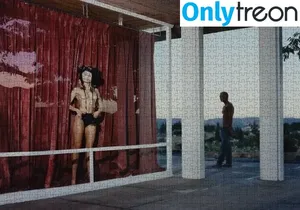 Miley Cyrus / MileyCyrus nude photo #1950