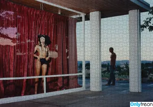 Miley Cyrus / MileyCyrus nude photo #1951