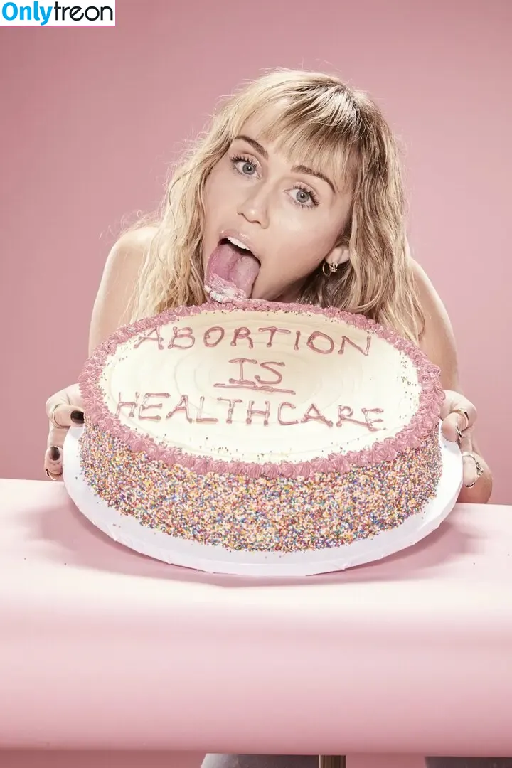 Miley Cyrus nude photo #1757 (MileyCyrus)