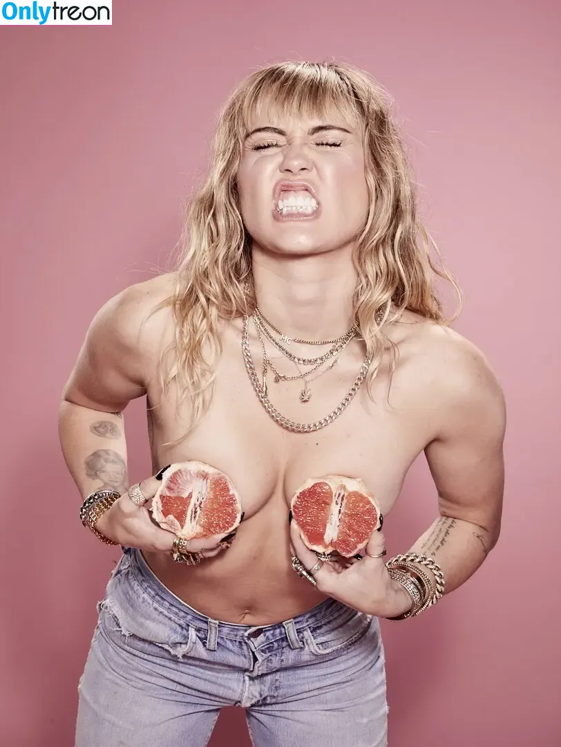 Miley Cyrus nude photo #1764 (MileyCyrus)
