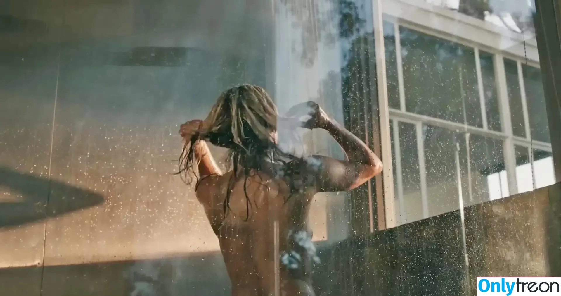 Miley Cyrus nude photo #1907 (MileyCyrus)