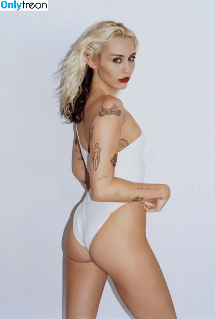 Miley Cyrus nude photo #1929 (MileyCyrus)