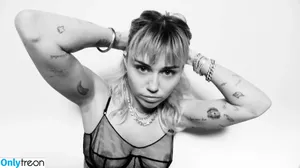 Miley Cyrus / MileyCyrus nude photo #2008
