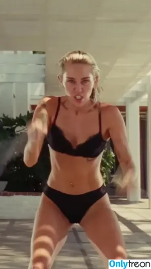 Miley Cyrus / MileyCyrus nude photo #2099