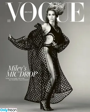 Miley Cyrus / MileyCyrus nude photo #2115