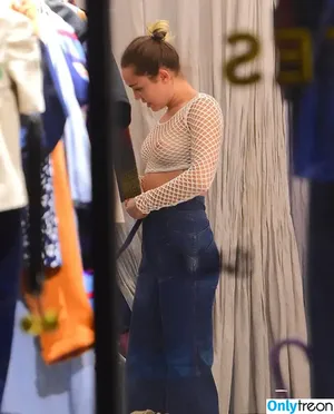 Miley Cyrus / MileyCyrus nude photo #2143