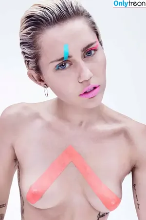Miley Cyrus / MileyCyrus nude photo #2249