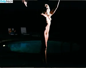 Miley Cyrus / MileyCyrus nude photo #2396
