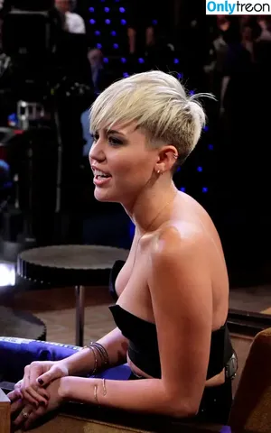 Miley Cyrus / MileyCyrus nude photo #2475