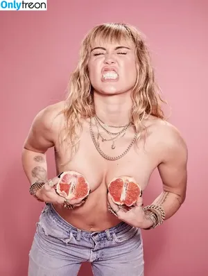 Miley Cyrus / MileyCyrus nude photo #2497