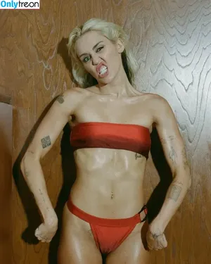 Miley Cyrus / MileyCyrus nude photo #2506