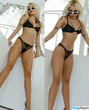 Miley Cyrus / MileyCyrus nude photo #2522