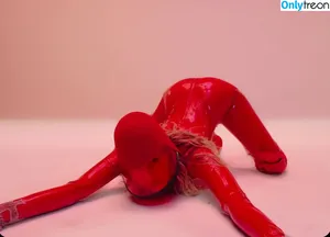 Miley Cyrus / MileyCyrus nude photo #2609