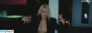 Miley Cyrus / MileyCyrus nude photo #2703