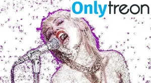 Miley Cyrus / MileyCyrus nude photo #2727