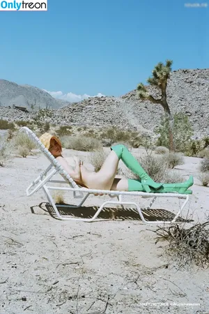 Miley Cyrus / MileyCyrus nude photo #2824