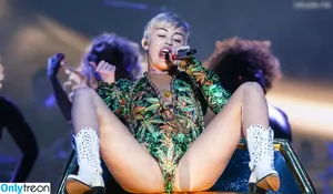 Miley Cyrus / MileyCyrus nude photo #2901