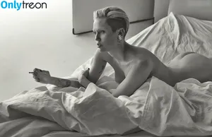 Miley Cyrus / MileyCyrus nude photo #2904