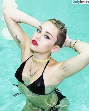 Miley Cyrus / MileyCyrus nude photo #2946