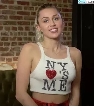Miley Cyrus / MileyCyrus nude photo #2974
