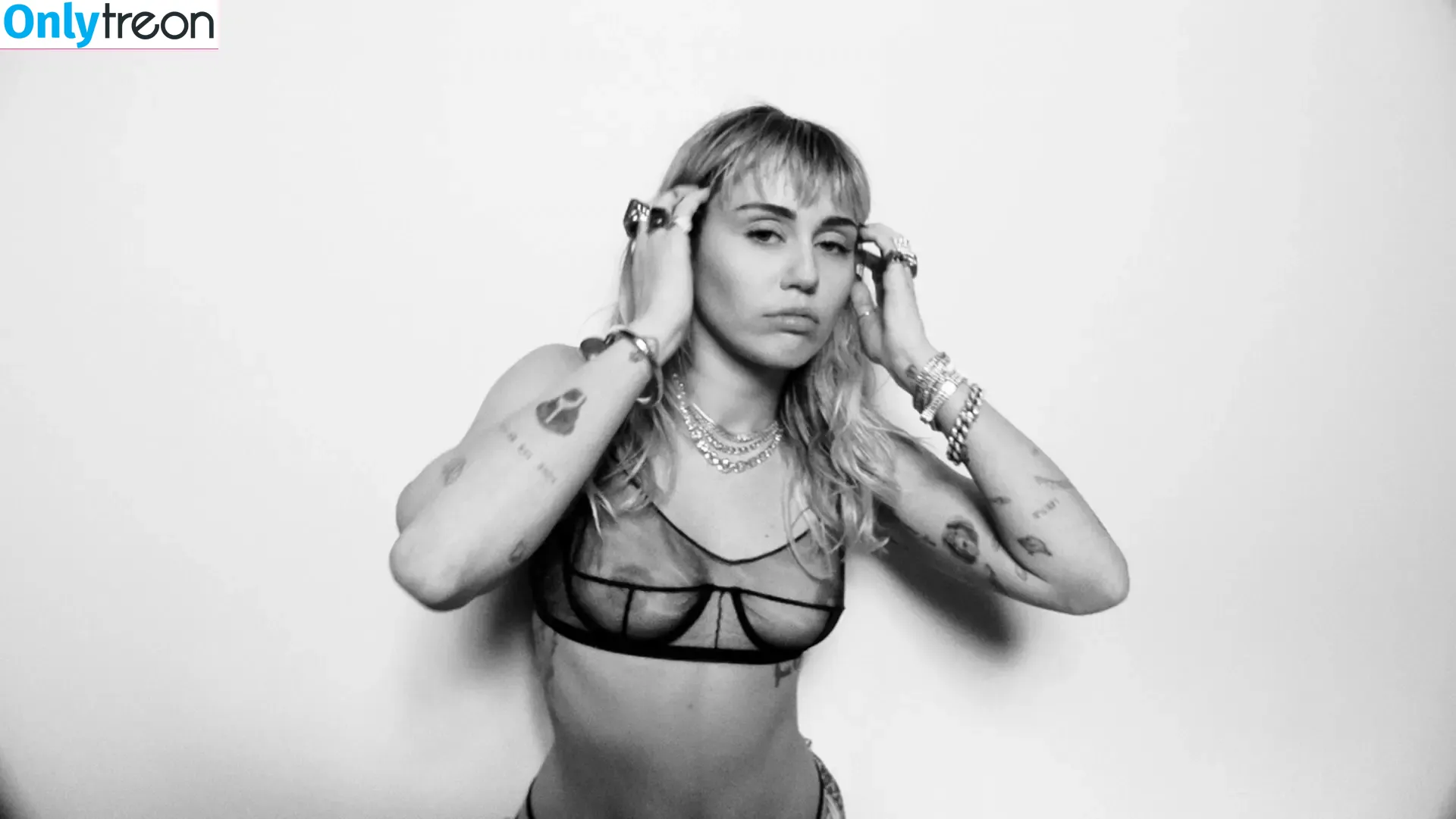 Miley Cyrus nude photo #2003 (MileyCyrus)