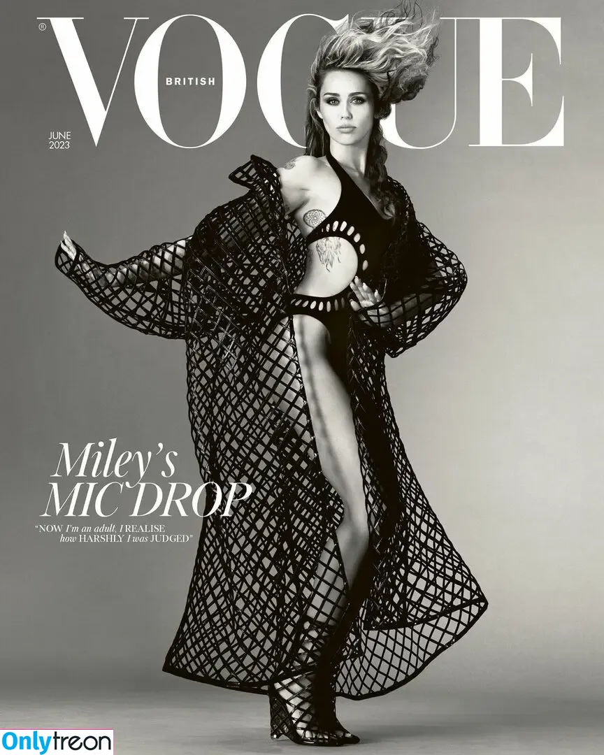 Miley Cyrus nude photo #2115 (MileyCyrus)