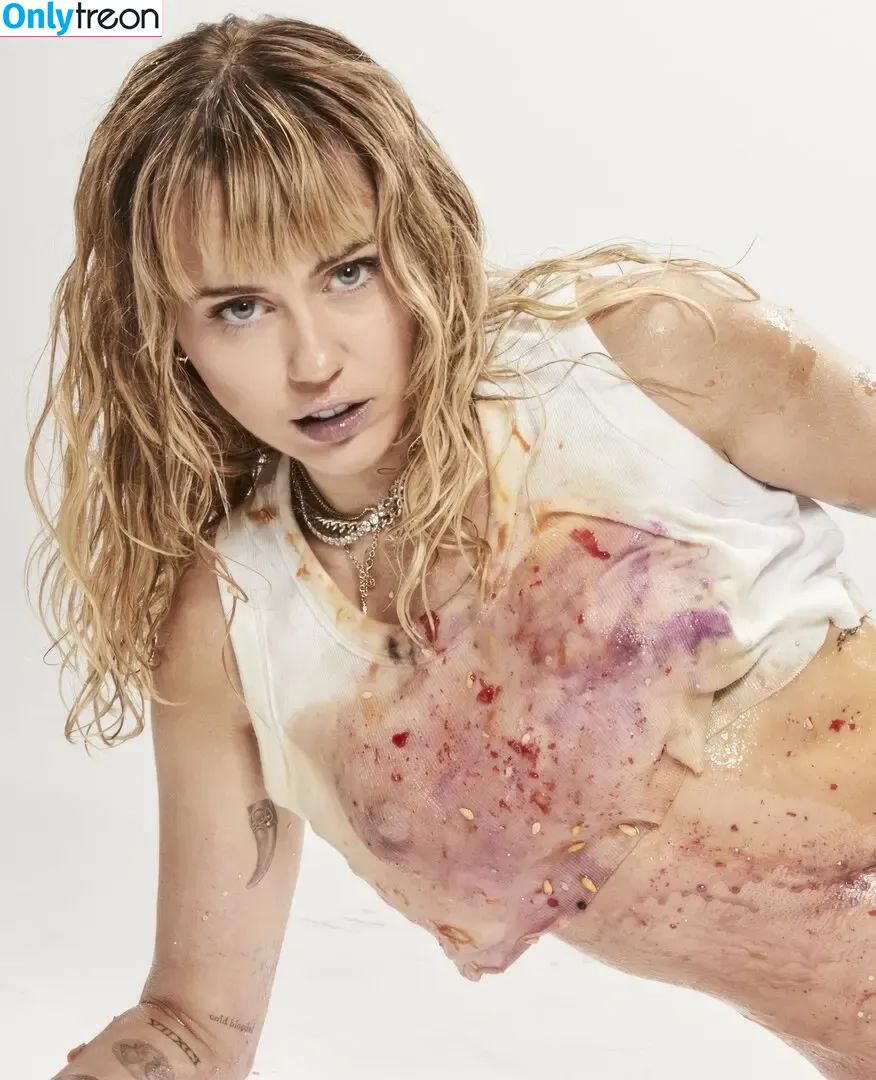Miley Cyrus nude photo #2300 (MileyCyrus)