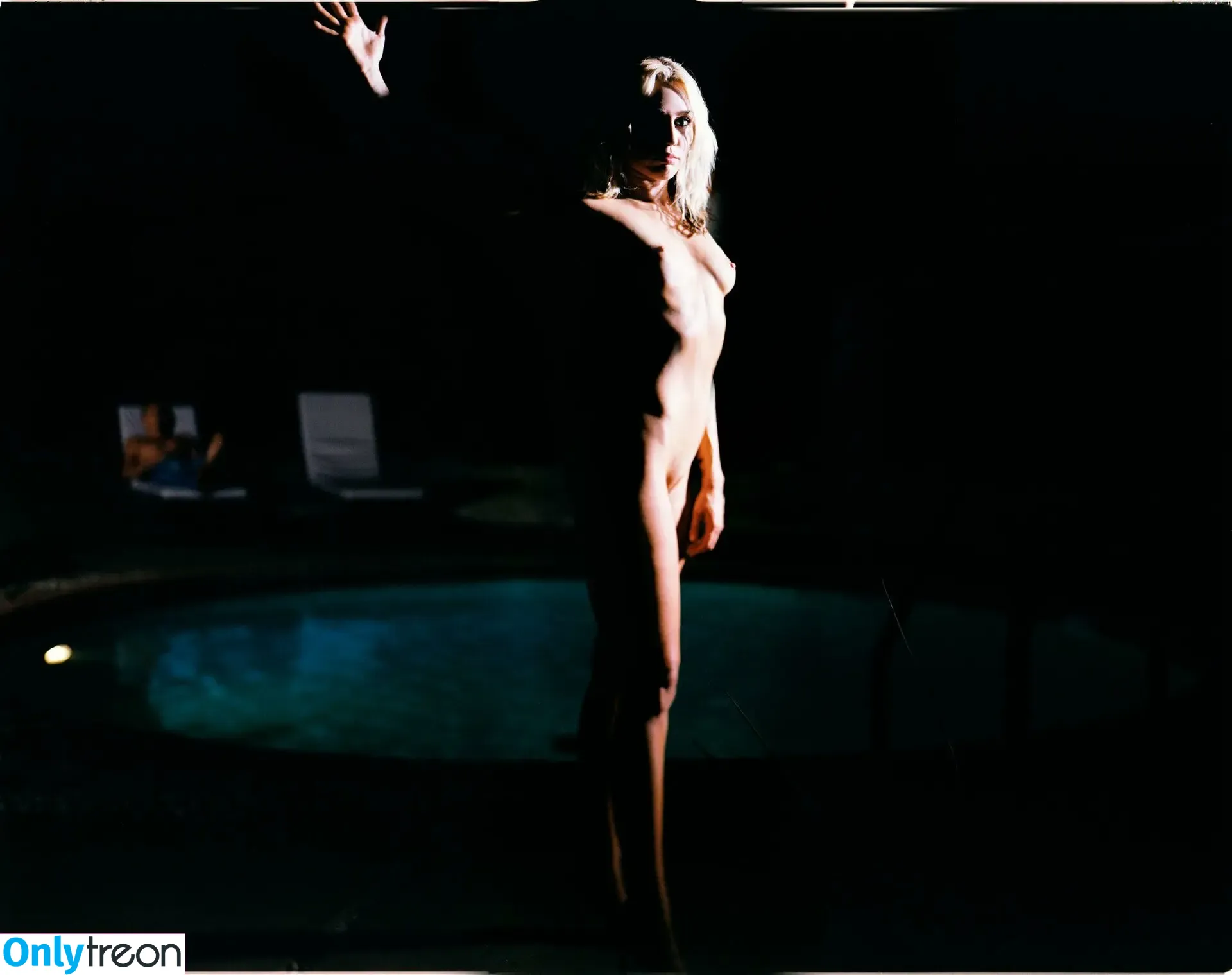 Miley Cyrus nude photo #2362 (MileyCyrus)