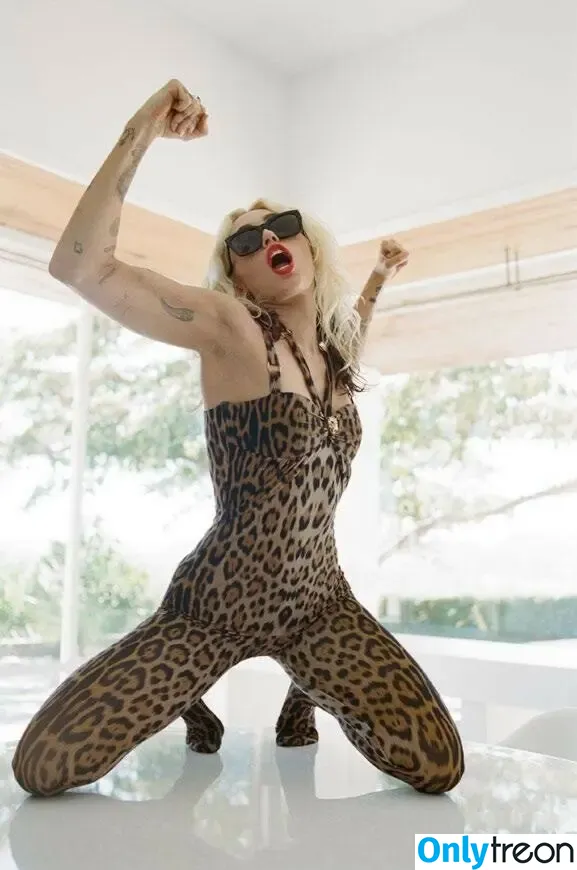 Miley Cyrus nude photo #2372 (MileyCyrus)