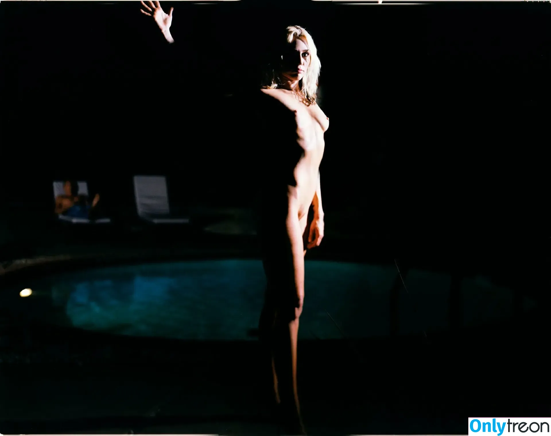 Miley Cyrus nude photo #2384 (MileyCyrus)