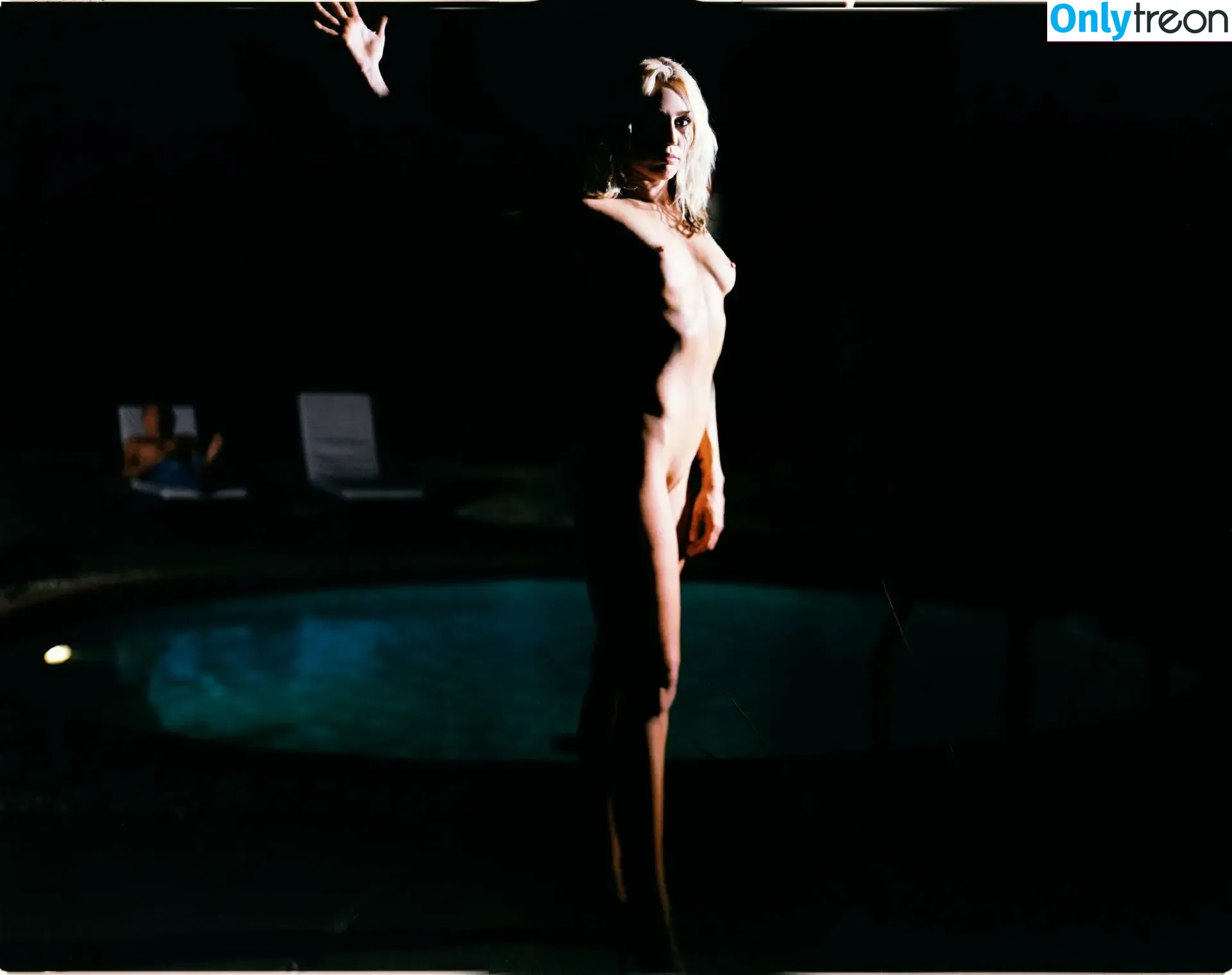 Miley Cyrus nude photo #2394 (MileyCyrus)